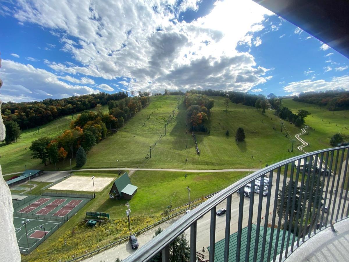Slopeside Hotel By Seven Springs Resort Champion Exteriér fotografie